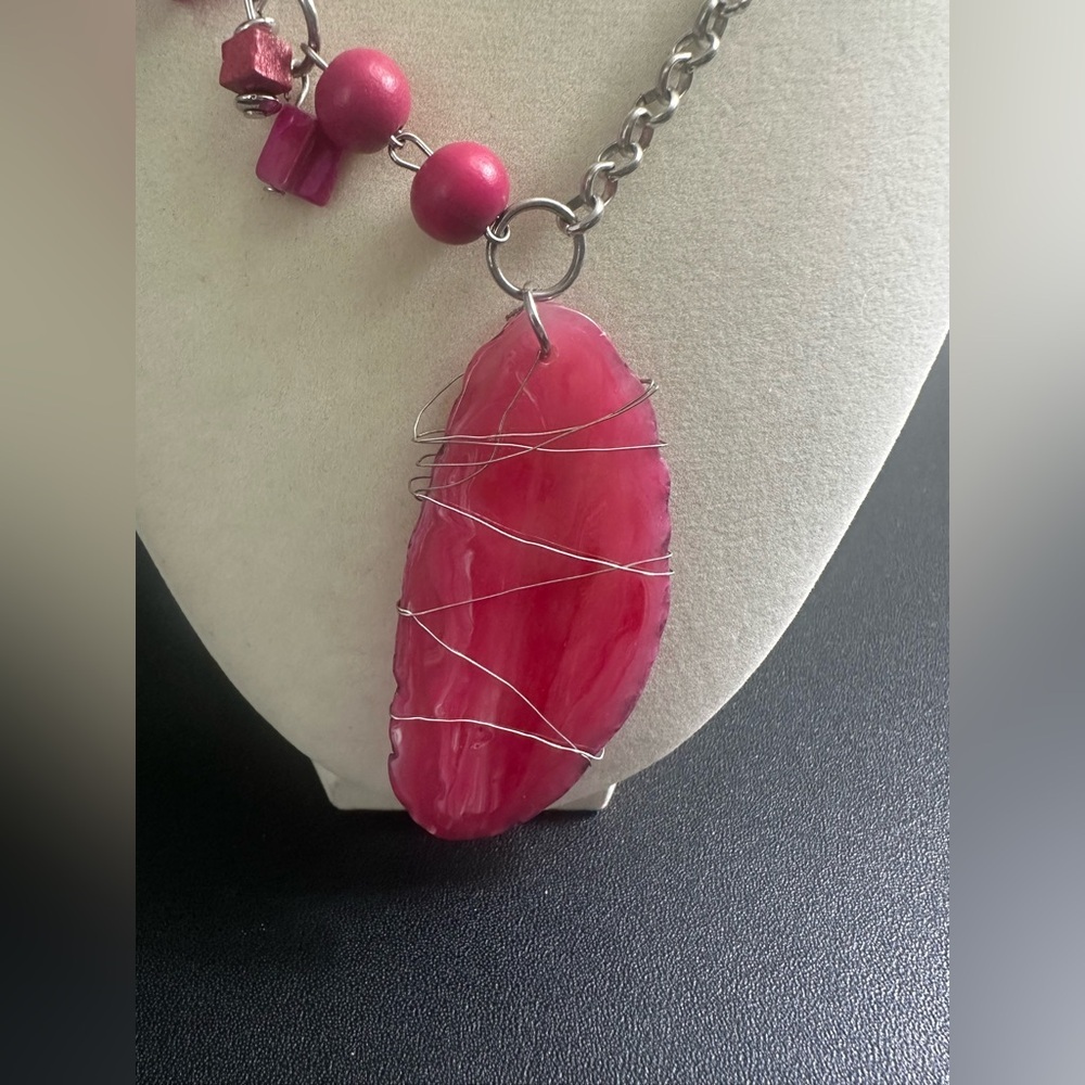 Vibrant Pink Stone Necklace with Wire Wrap - Picture 2 of 4